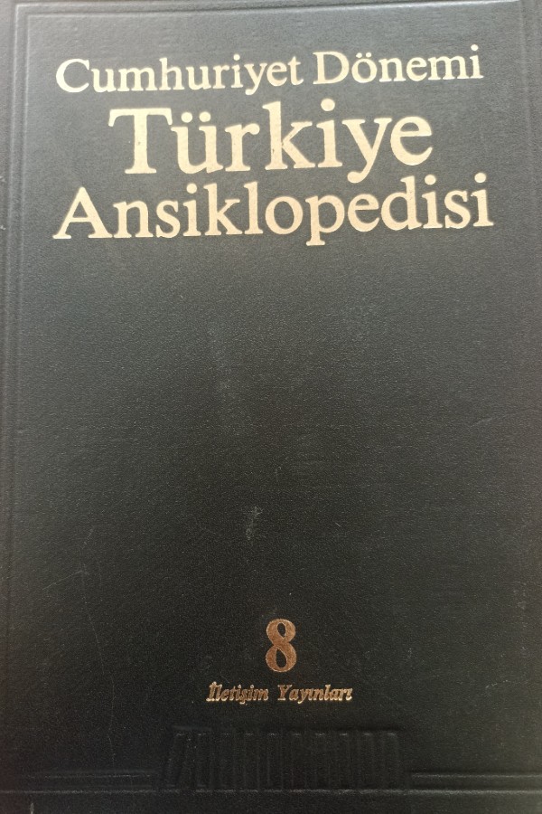 Cumhuriyet dönemi Türkiye ansiklopedisi 8
