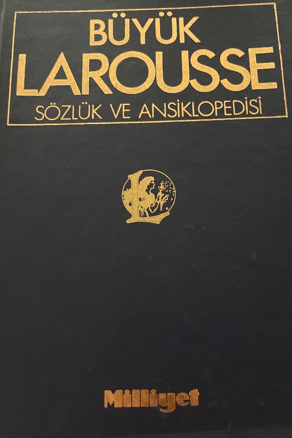 8 Büyük Larousse