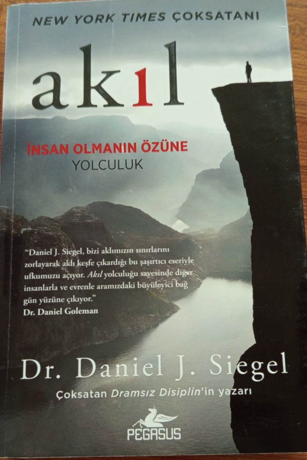 Akıl İnsan Olmanın Özüne Yolculuk