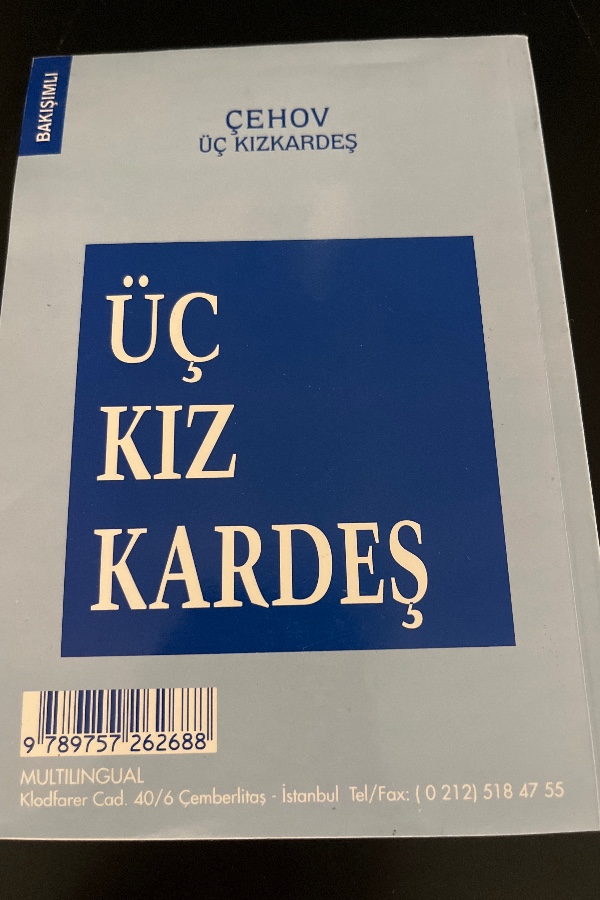 Üç Kız Kardeş