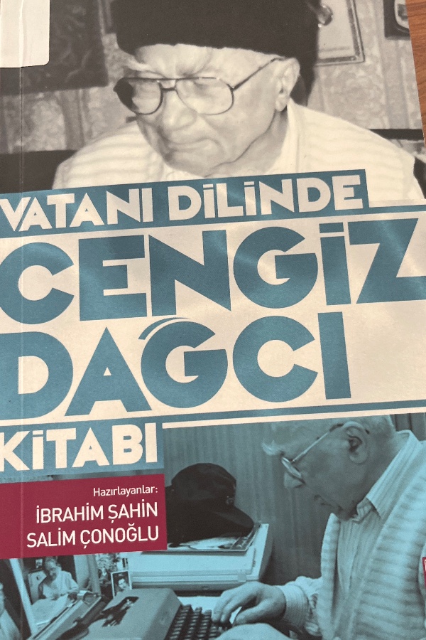 Vatanı Dilinde Cengiz Dağcı Kitabı