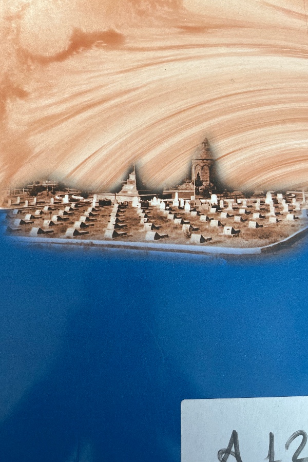 Erzurum'da Kars kapı şehitliğindeki iki mezar