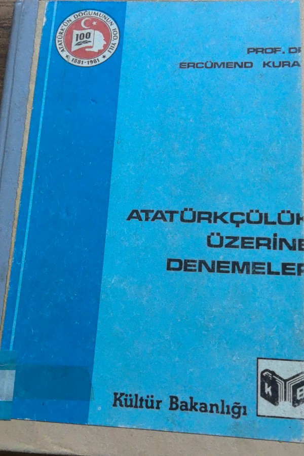 Atatürkçülük üzerine denemeler