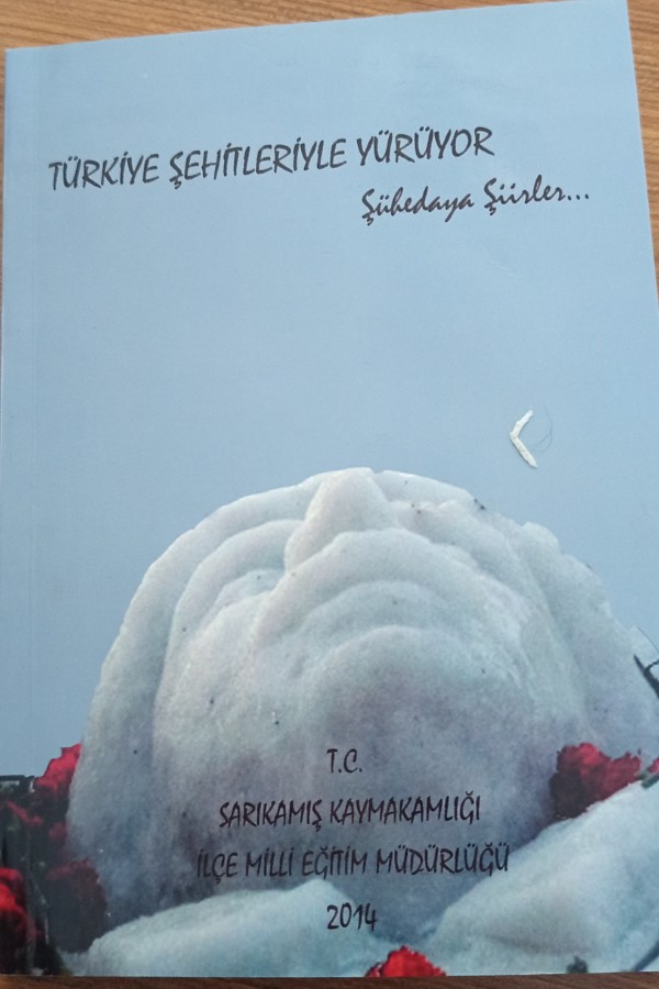 Türkiye şehitleriyle yürüyor şüheda ya şiirler