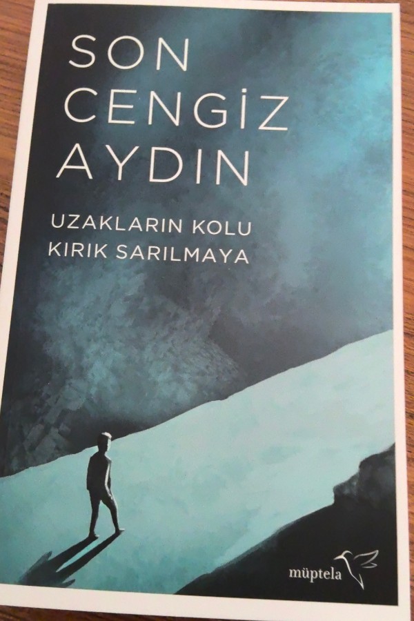 Uzakların kolu kırık sarılmaya