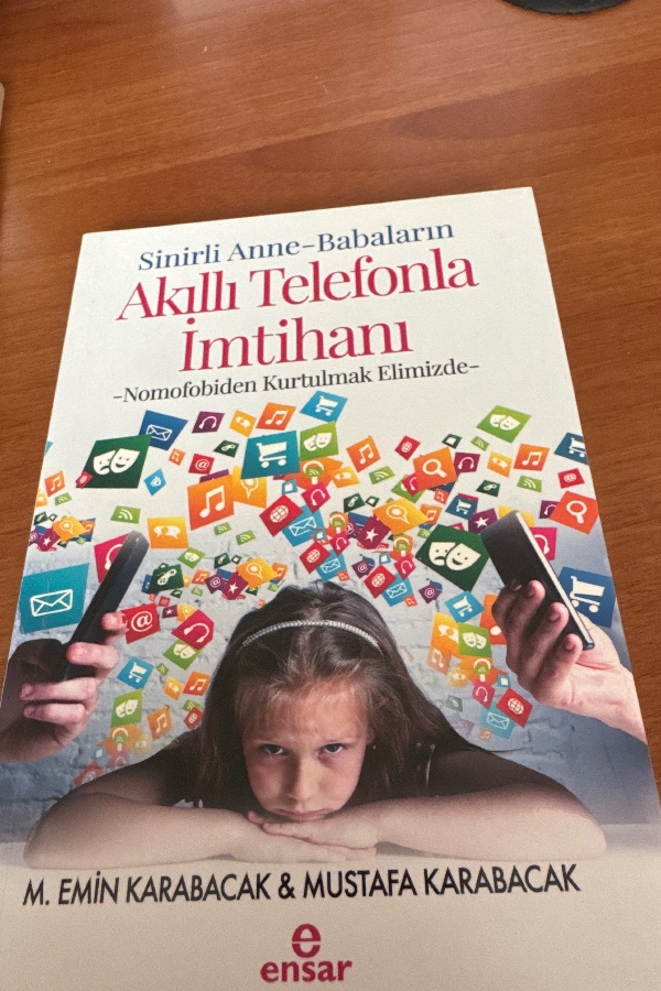 ANNE BABALARIN AKILLI TELEFONLA İMTİHANI