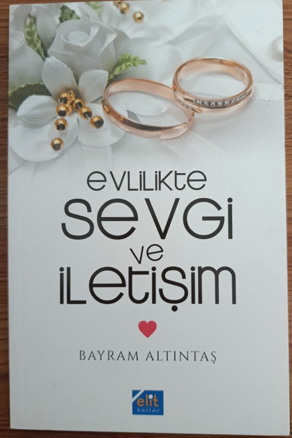 Evlilikte Sevgi Ve İletişim