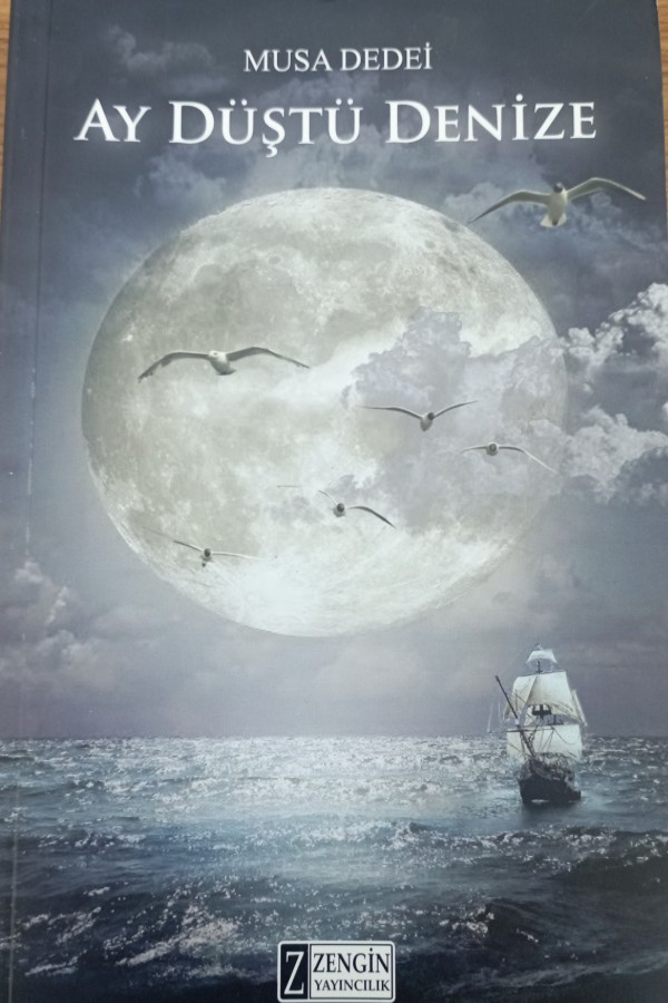 Ay Düştü Denize