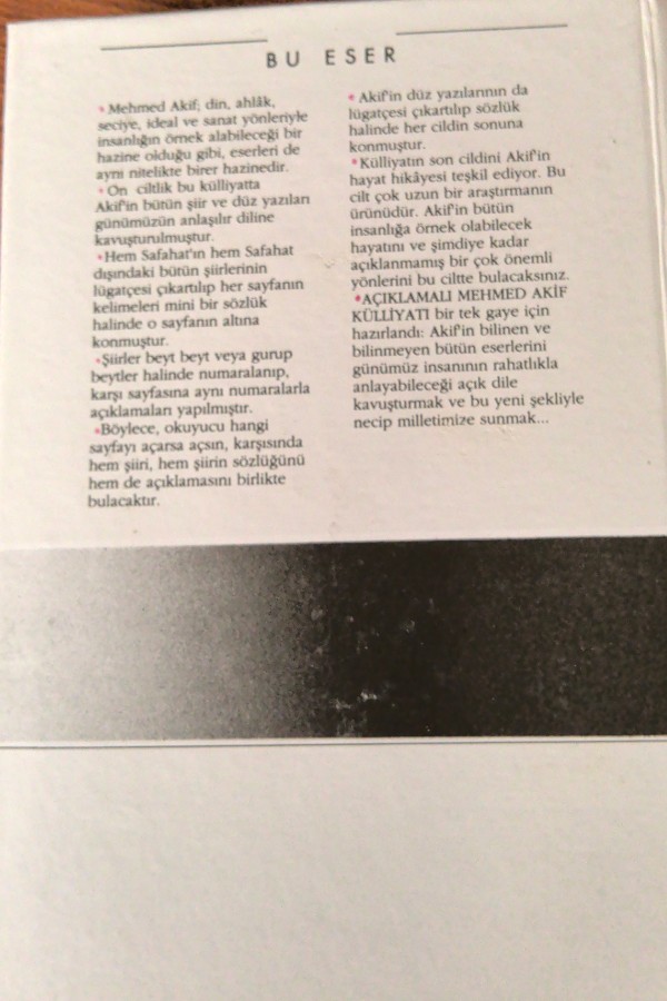 Mehmet Akif Külliyatı 9