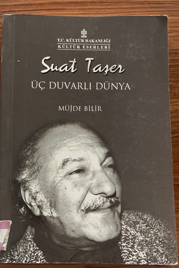 Üç Duvarlı Dünya
